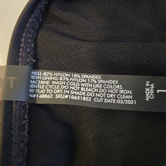 629-6 Torrid One-Piece Swimsuit V-Neck Black Asymmetric Skirt Size 1 (14/16) - Picture 11 of 11